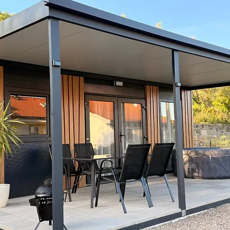 Casa vacanze Mobile House Aurora With Whirlpool